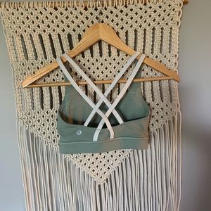 Lululemon With Cups! Energy Bra in Sage Green